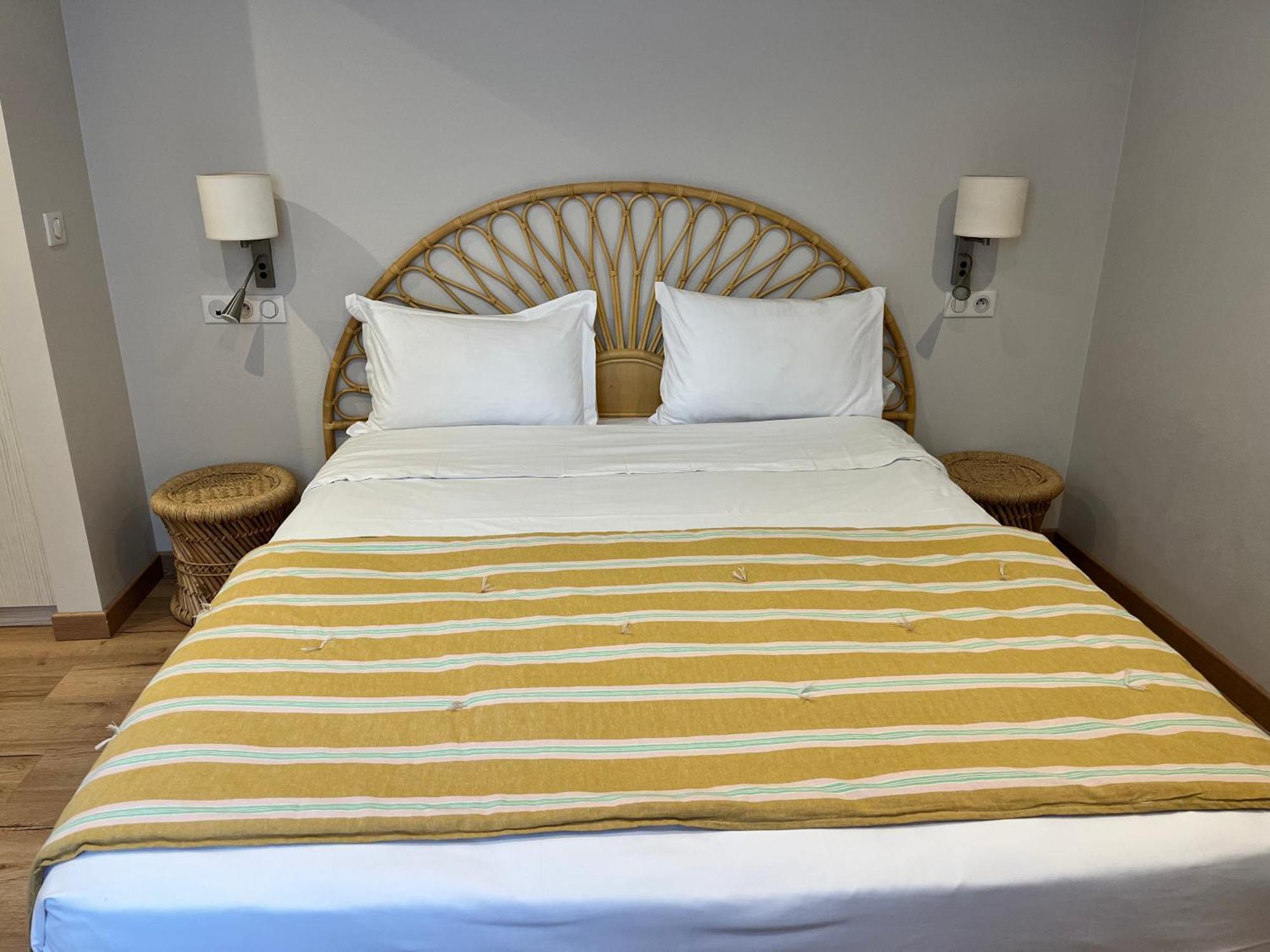Irin Hotel Antibes Bagian luar foto