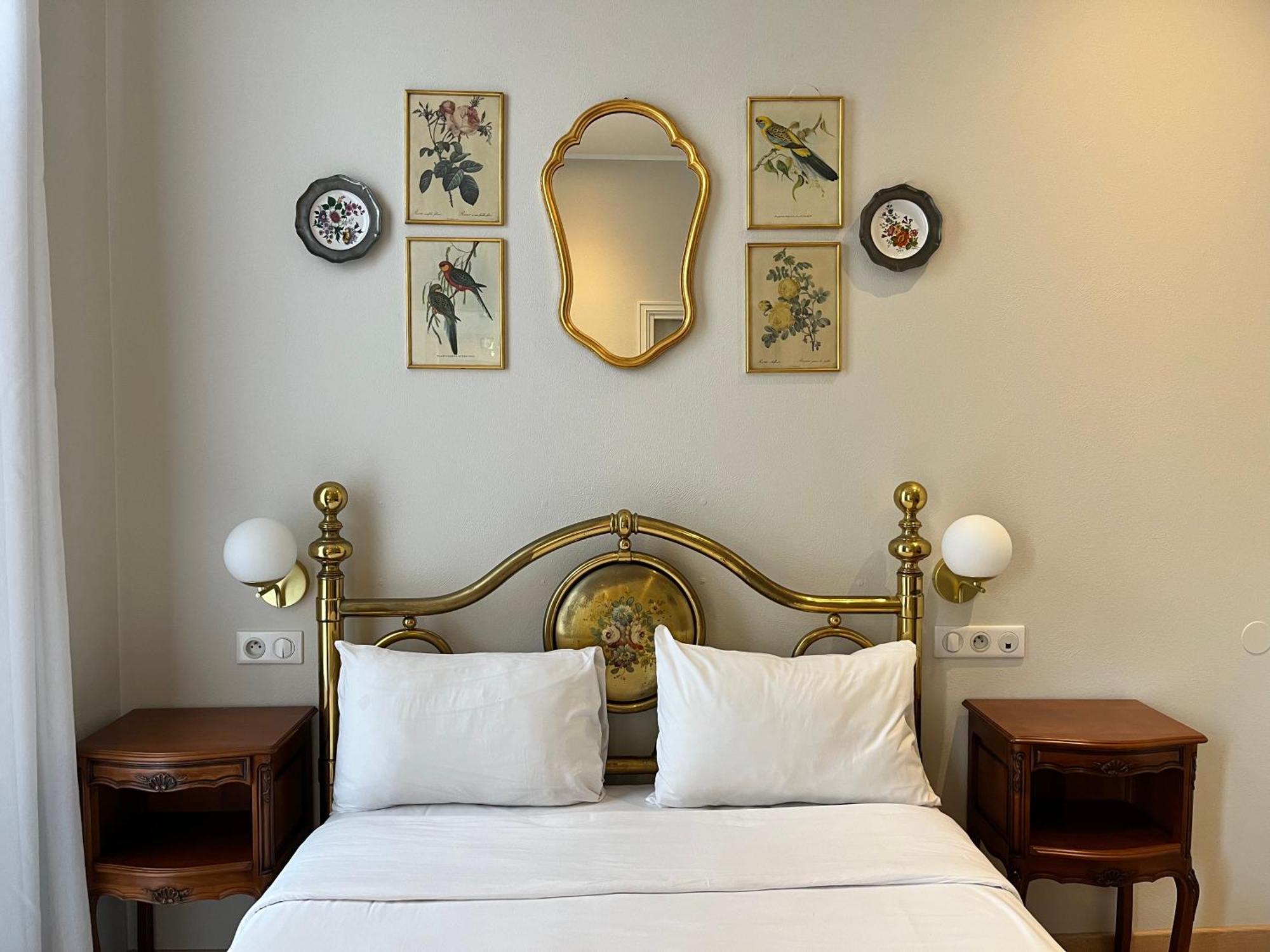 Irin Hotel Antibes Bagian luar foto