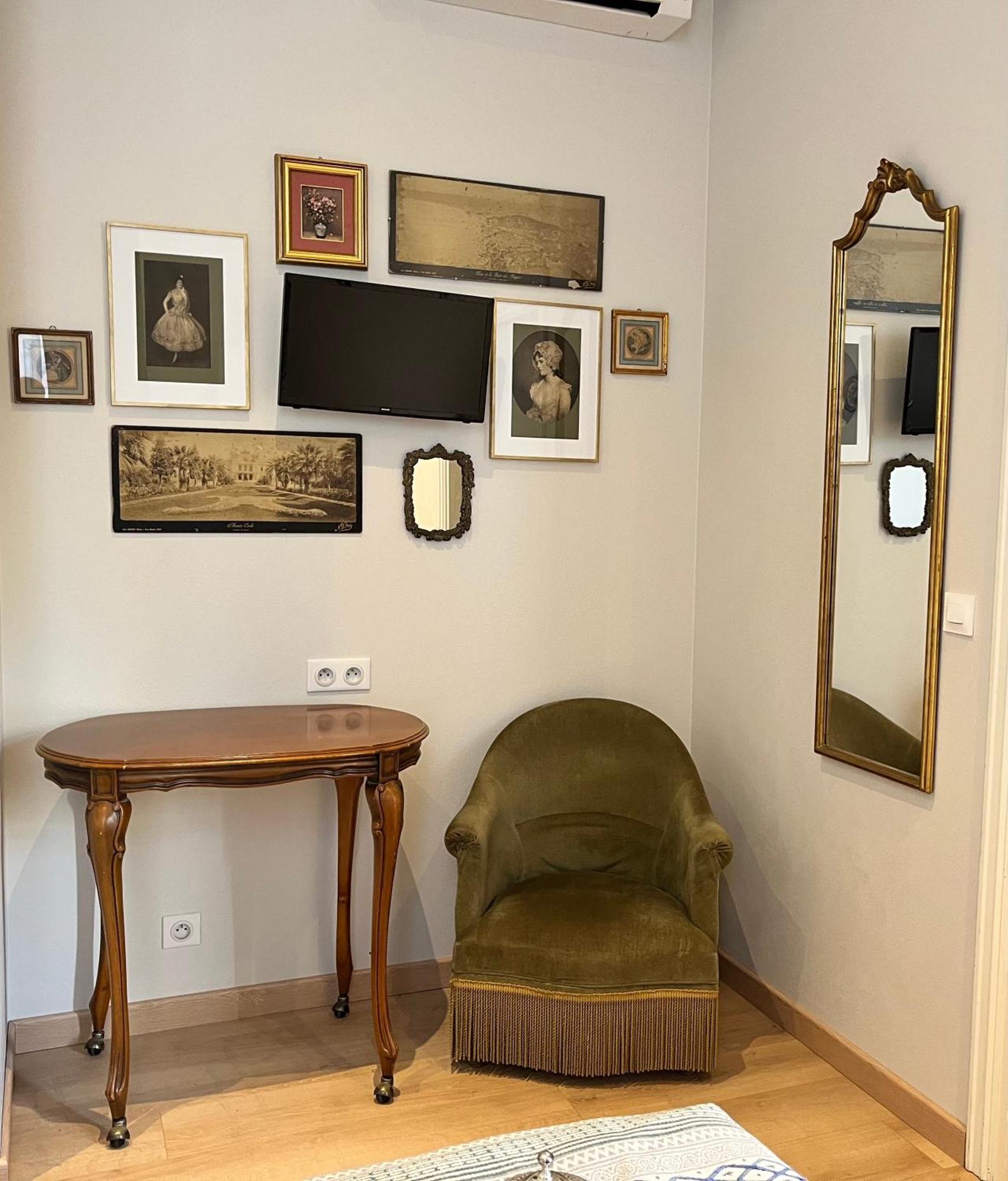 Irin Hotel Antibes Bagian luar foto