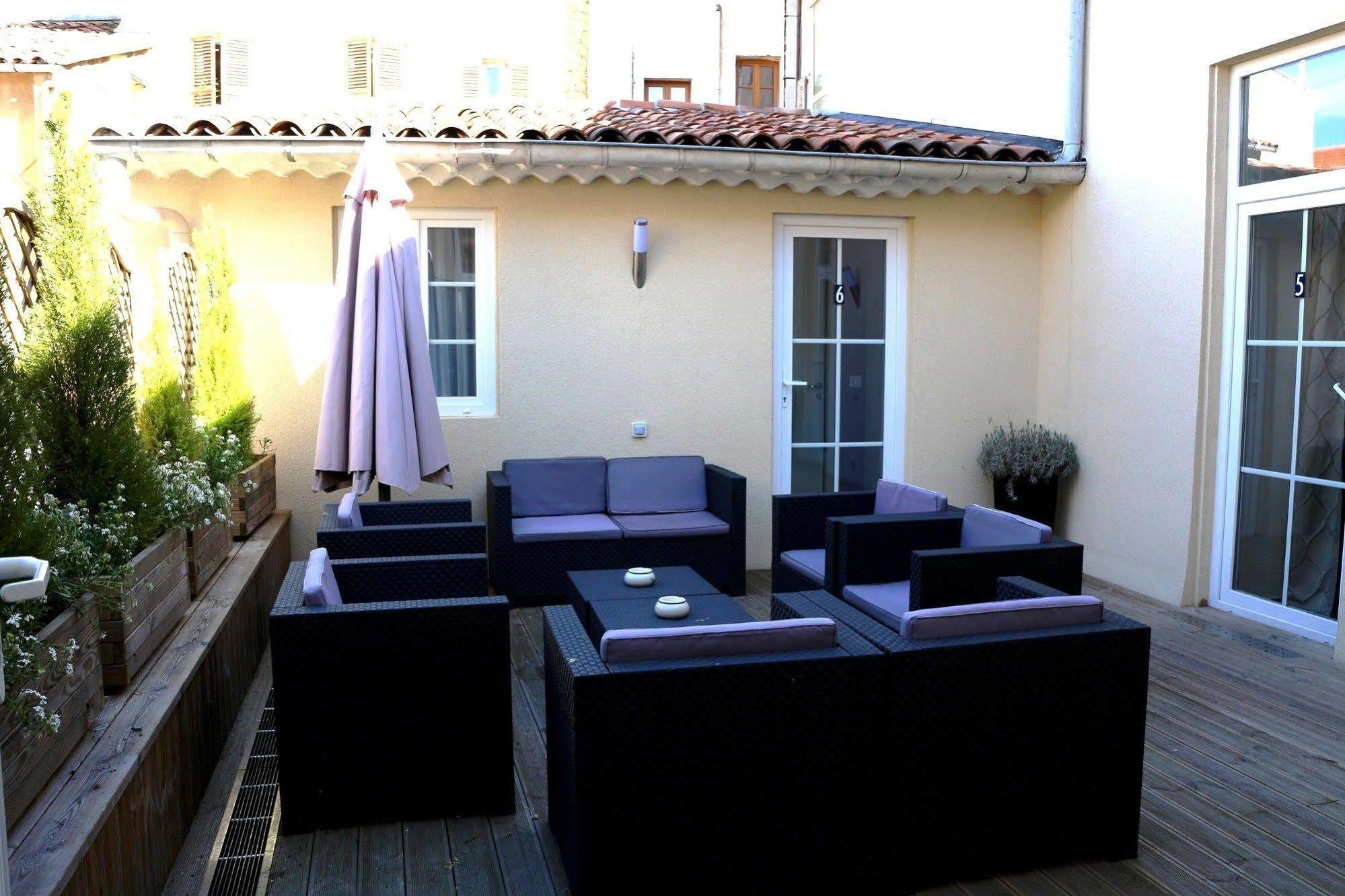 Irin Hotel Antibes Bagian luar foto